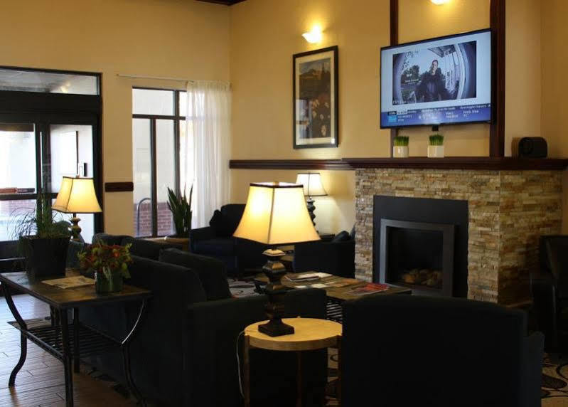 Comfort Suites Denver Bagian luar foto